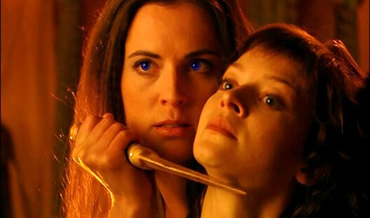 CHILDREN OF DUNE Barbora Kodetova as Chani Julie Cox as Irulan Syfy