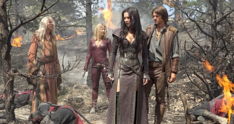 LEGEND OF THE SEEKER Extinction 2x19 Bruce Spence as Zeddicus Zul Zorander Tabrett Bethell as Cara Mason Bridget Regan as Kahlan Amnell Craig Horner as Richard Cypher ABC Studios